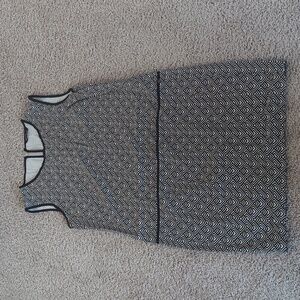 Chic Navy and White Geometric Midi Dress